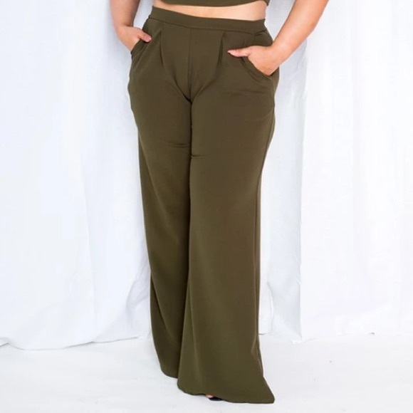 Olive Crop Top Set - Picture 2 of 2